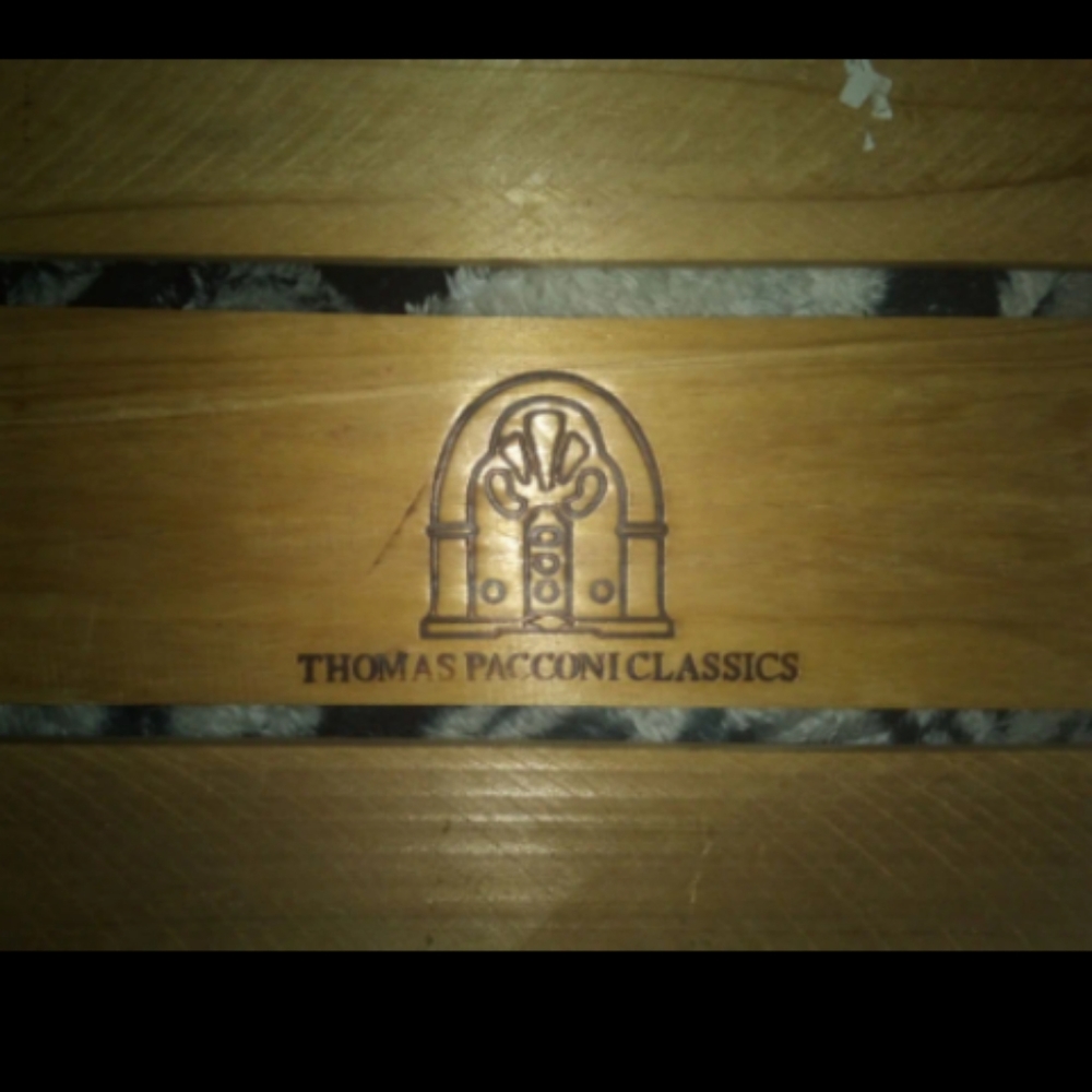 Thomas Pacconi Xmas  decor